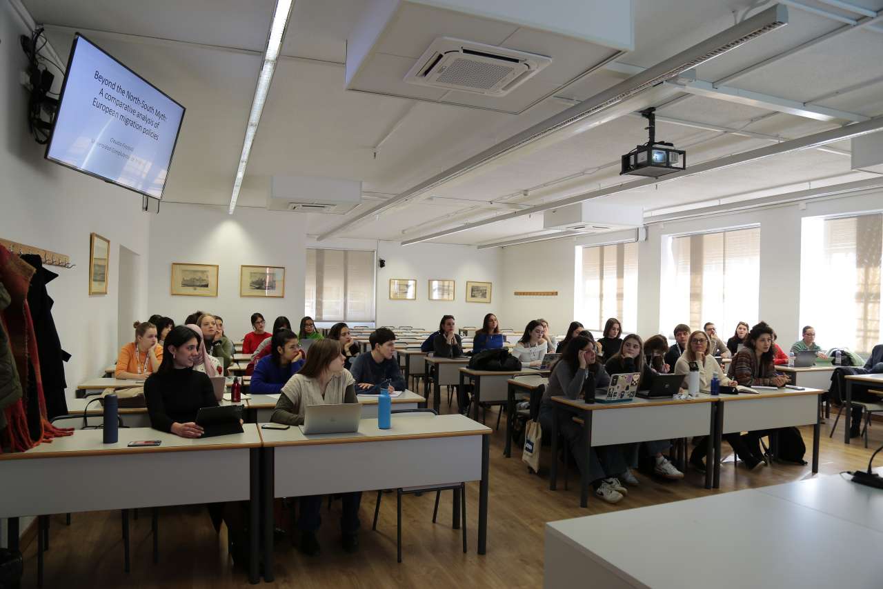 Taller IA y Estado de Derecho: “Generative AI, media and society” (30 octubre, Aula Polivalente II)