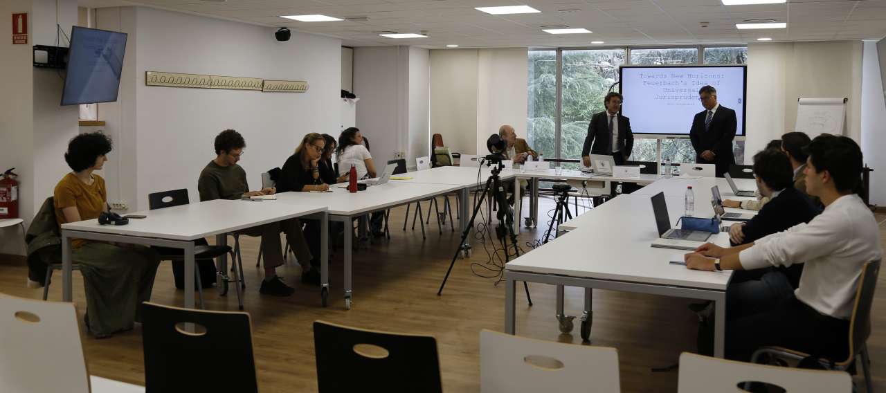 Seminario de Profesores de Derecho Constitucional: “En defensa del Estado de Derecho. Reflexiones sobre el presente de la democracia constitucional” (21 octubre, Aula Polivalente I) 
