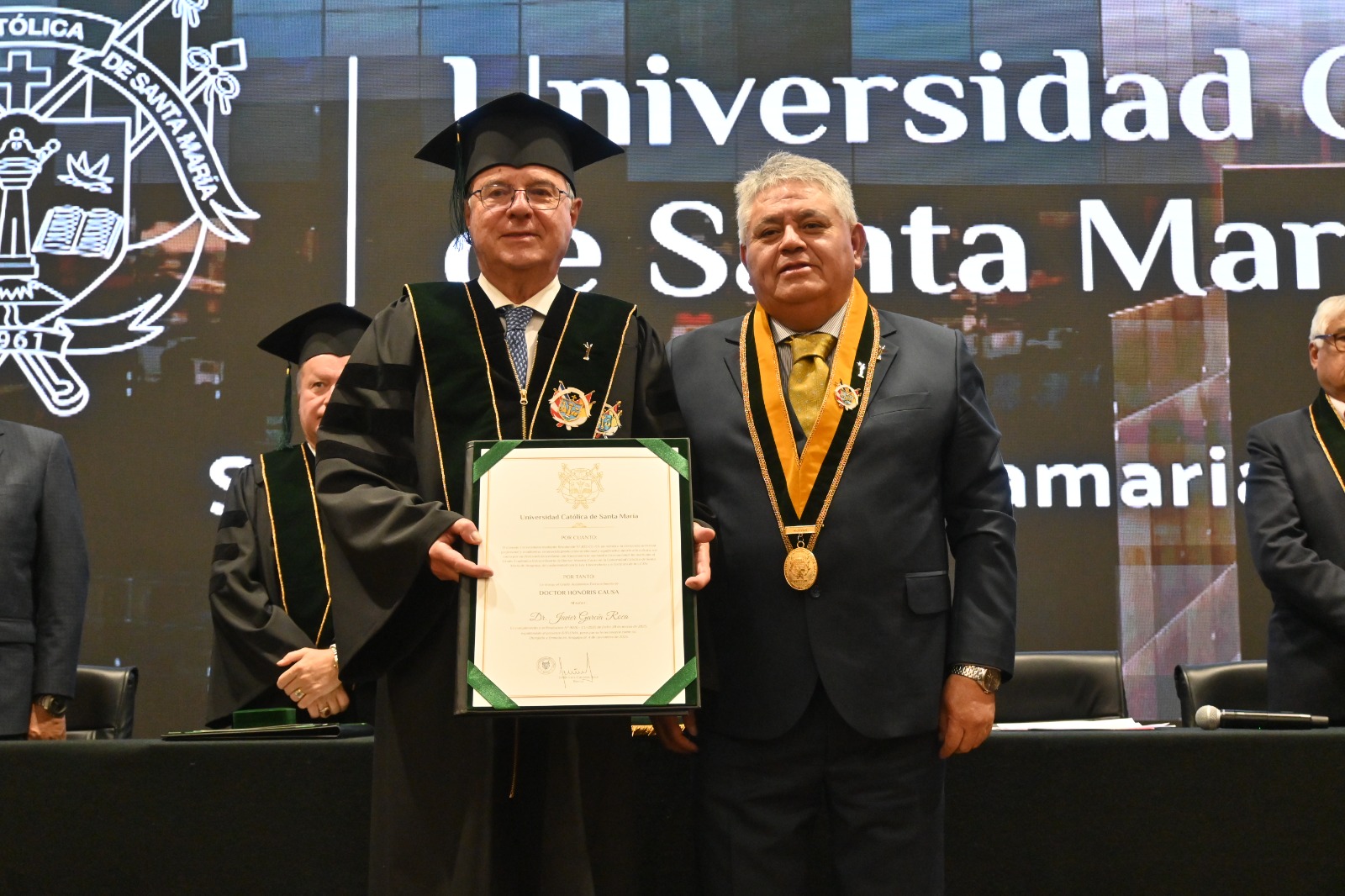 El prof. Javier García Roca nombrado Doctor Honoris Causa por la Universidad Católica de Santa María (Arequipa, Perú)