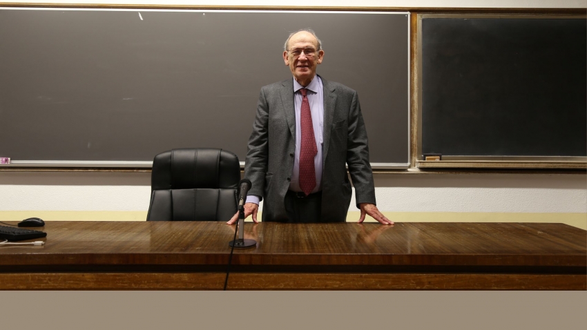 Conferencia magistral “La diferenciación entre participación en el suicidio y el homicidio consentido” por D. Enrique Gimbernat Ordeig (10 diciembre, Sala de Juntas) 